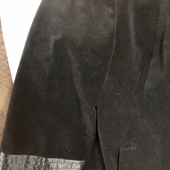 𝅺ANN Taylor Loft Women’s Small Black Velvet Coat - Picture 3 of 6